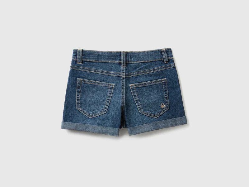 Kurze Jeans aus Denim