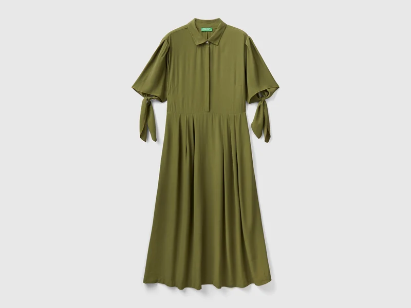 Midi-Kleid mit Kragen