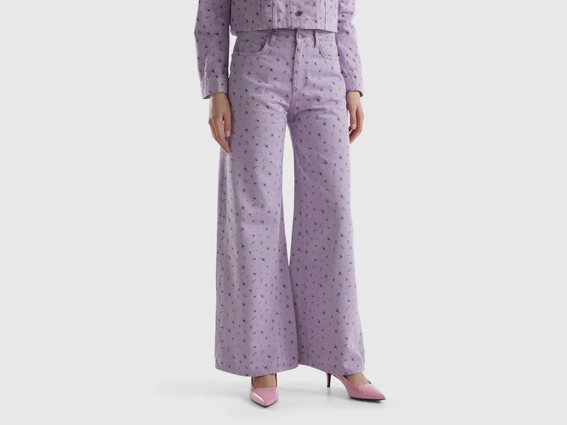 Weite Hose mit Blumendruck