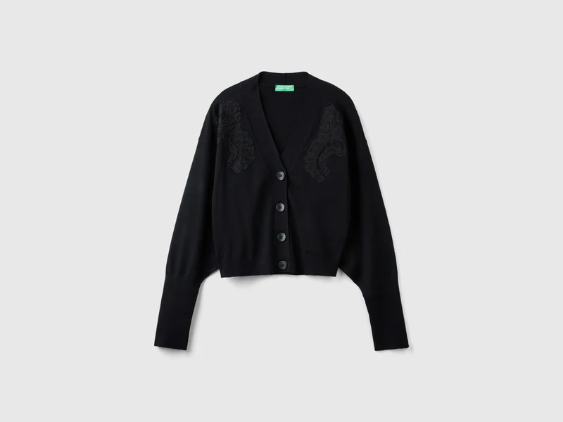 Fließender Cardigan mit Spitze