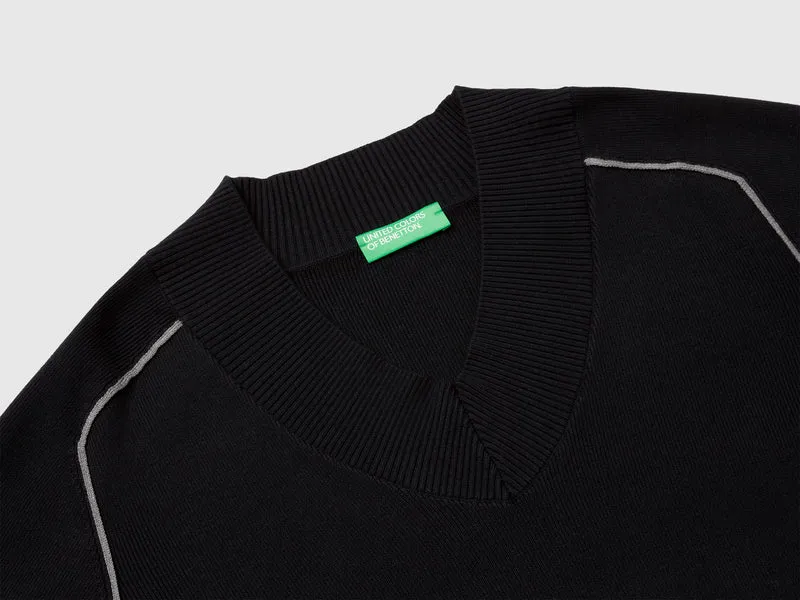Pullover mit V-Ausschnitt und kastiger Passform