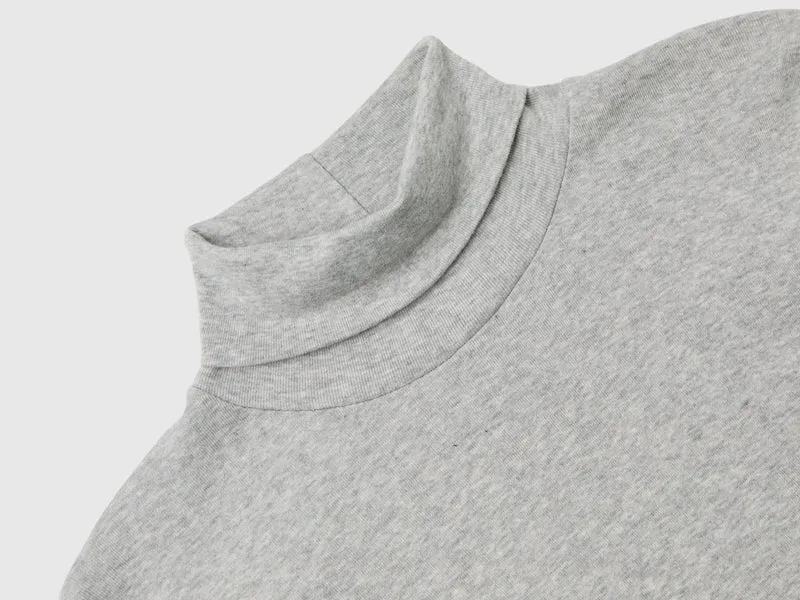 Langarm-T-Shirt mit hohem Halsausschnitt