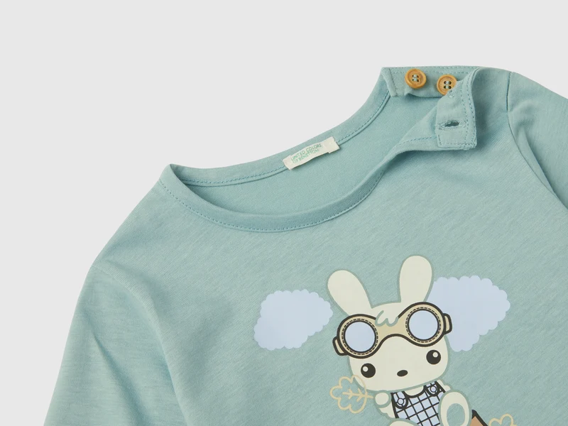Warmes T-Shirt mit Häschen-Print