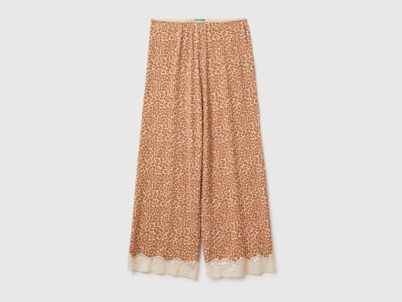 Hose mit Animalprint und Spitze