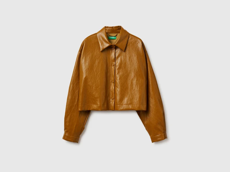 Jacke aus beschichtetem Stoff