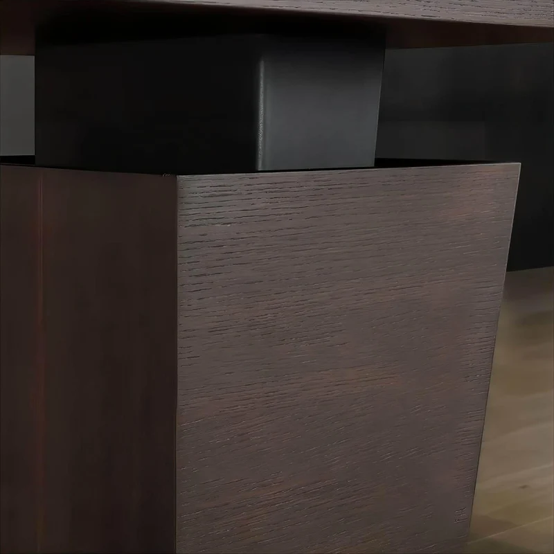 Stylish Oak Office Desk - Elegant Wooden Workstation