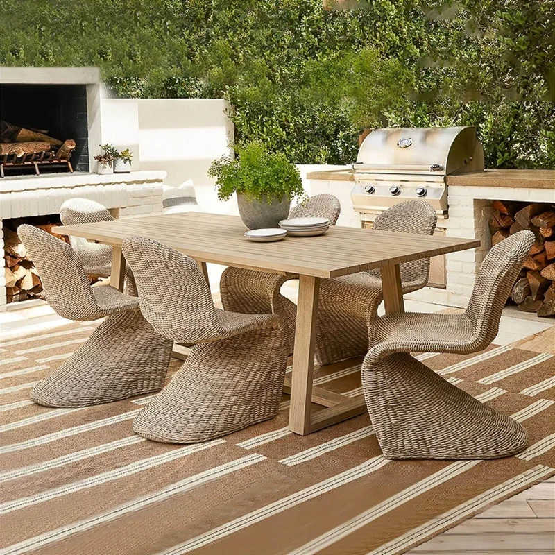 Modern Outdoor Chair - Stylish Patio Furniture