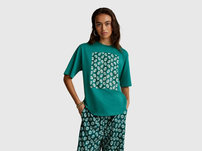 T-Shirt mit Bandana-Print