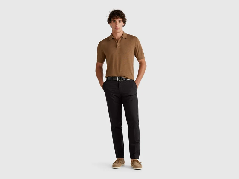 Slim-Fit-Chinohose aus leichter Baumwolle