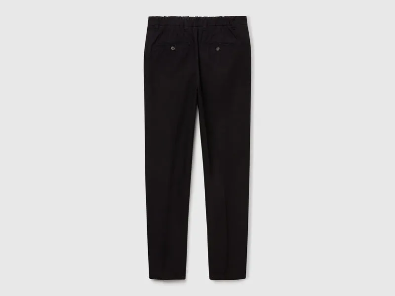 Slim-Fit-Chinohose aus leichter Baumwolle