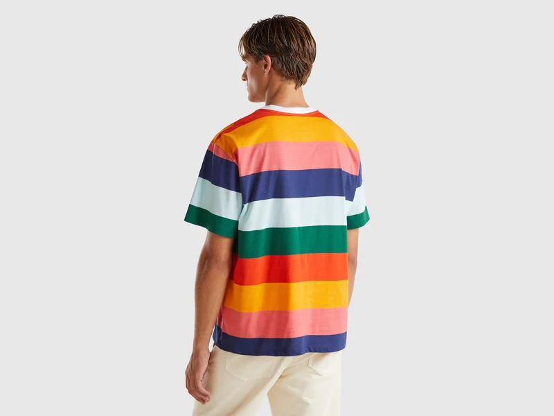 Mehrfarbig gestreiftes T-Shirt over fit