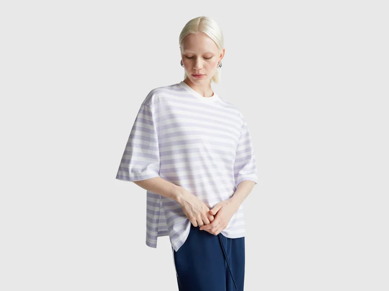 Übergroßes gestreiftes T-Shirt