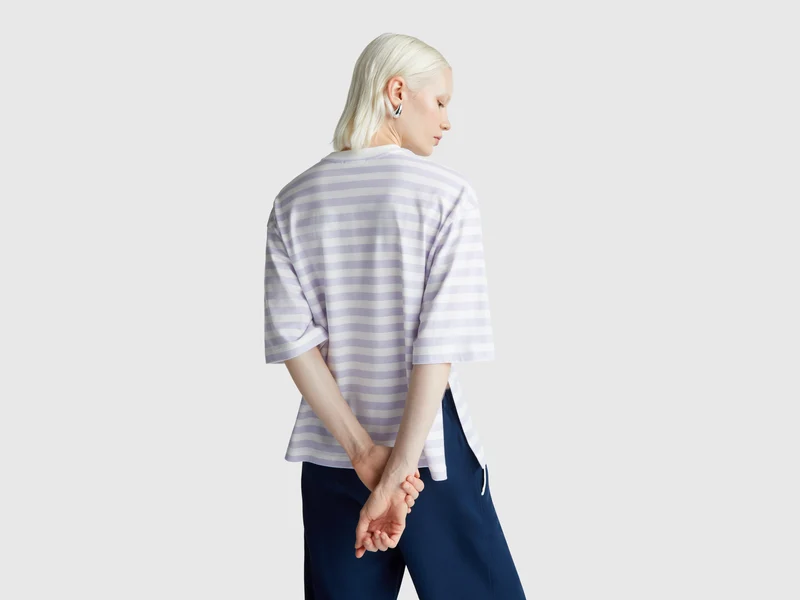 Übergroßes gestreiftes T-Shirt