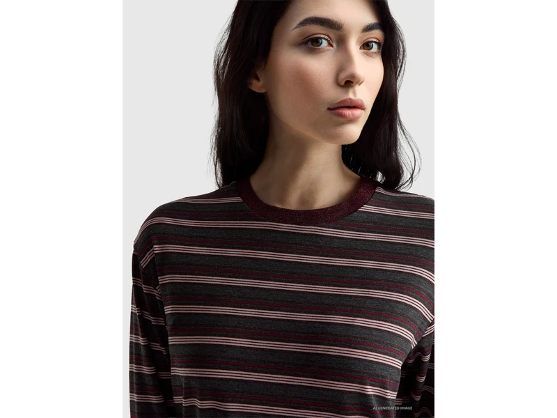 Gestreiftes T-Shirt mit Lurexkragen