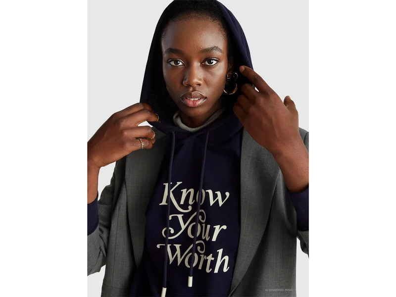 Kapuzenpullover mit Slogan