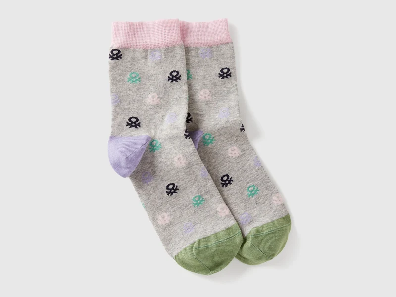 Gemusterte hohe Socken