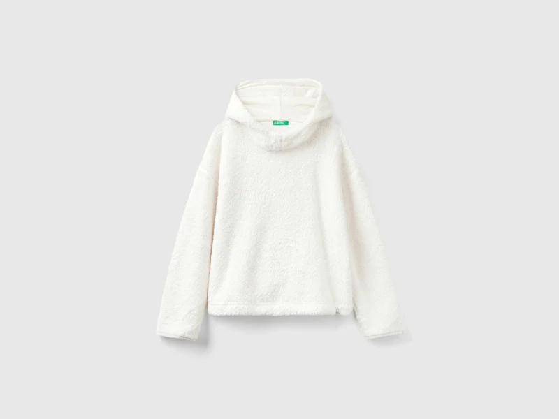 Kapuzenpulli aus Kunstfell