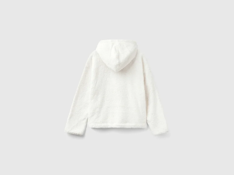 Kapuzenpulli aus Kunstfell