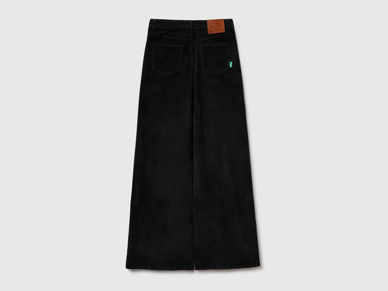 Hose wide fit aus Samt