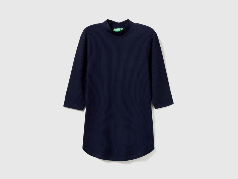 Slim-Fit-T-Shirt