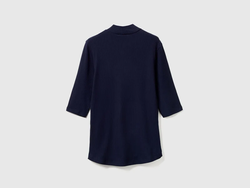 Slim-Fit-T-Shirt