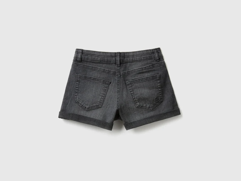 Kurze Jeans aus Denim