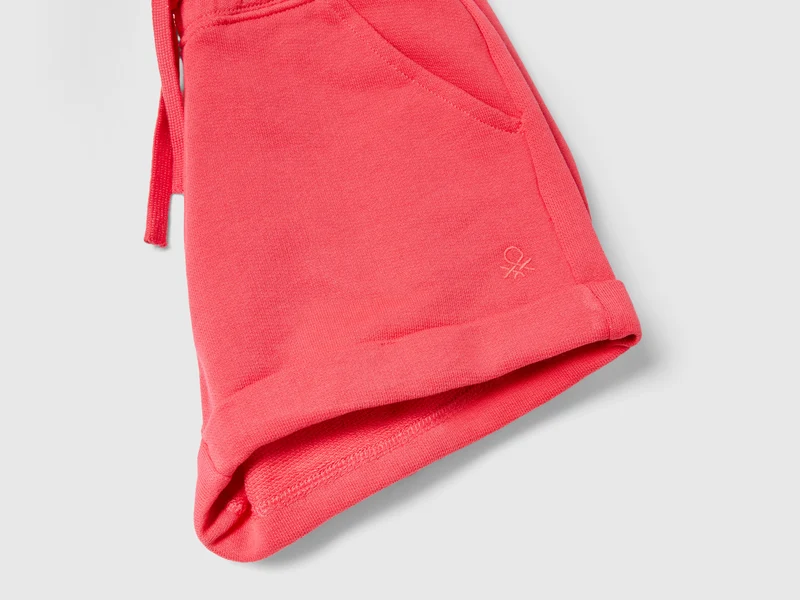Shorts aus Sweatstoff in 100% Baumwolle
