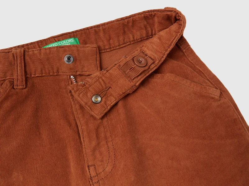 Samthose im Worker-Style