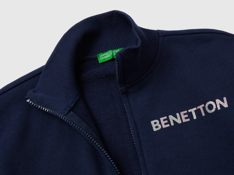 Sweatshirt mit Reißverschluss und Kragen
