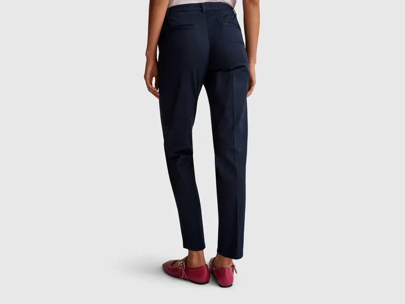 Slim Fit Chinohose aus dunkelblauer Baumwolle
