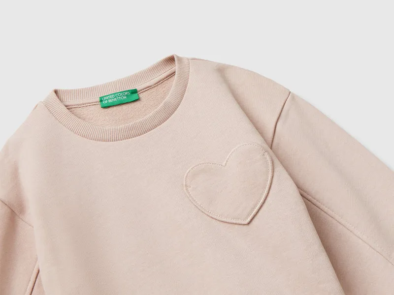 Sweatshirt mit Herz-Patch
