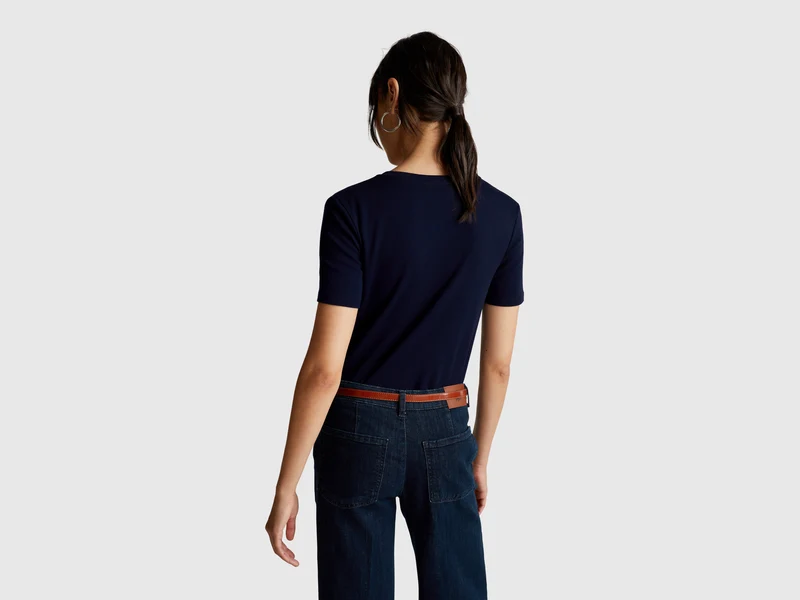 T-Shirt aus reiner Baumwolle mit V-Ausschnitt