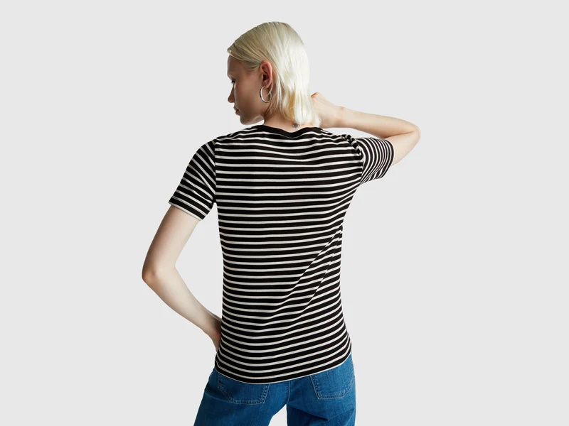 Gestreiftes T-Shirt mit Rundhalsausschnitt
