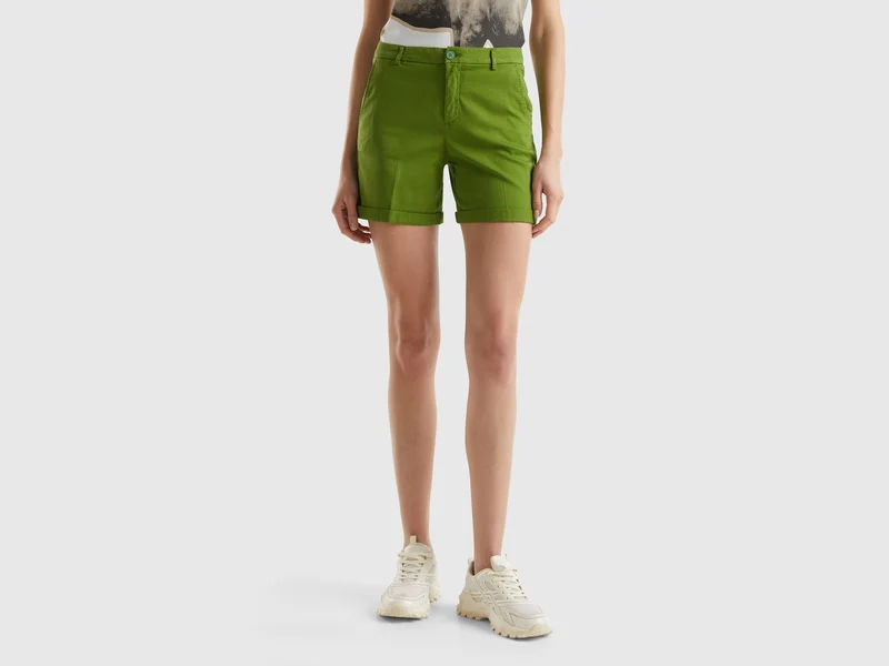 Bermudas aus stretchiger Baumwolle