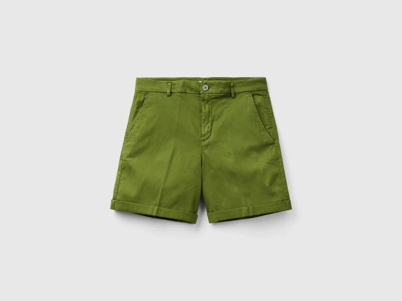 Bermudas aus stretchiger Baumwolle
