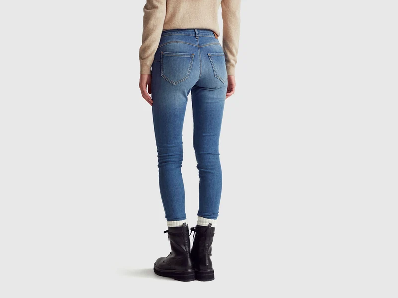 Push-Up-Jeans im Skinny Fit