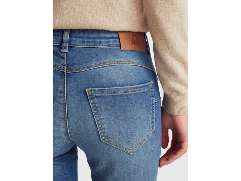 Push-Up-Jeans im Skinny Fit
