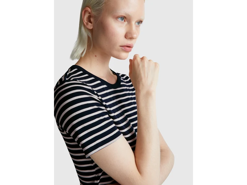 Gestreiftes T-Shirt mit Rundhalsausschnitt
