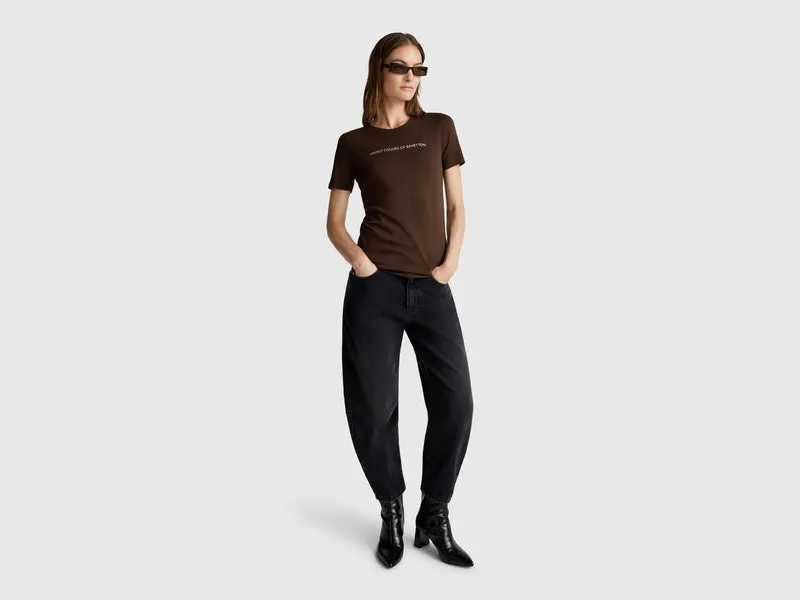 T-Shirt aus 100 % Baumwolle mit Glitzer-Logo-Print