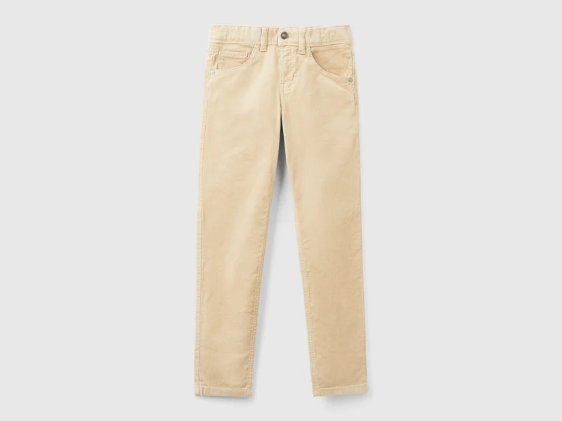 Slim-Fit-Hose aus stretchigem Samt