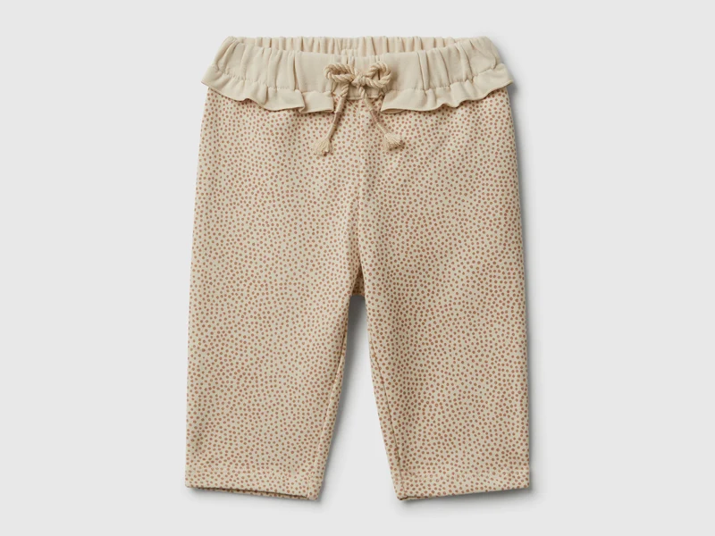 Hose mit Rüschen