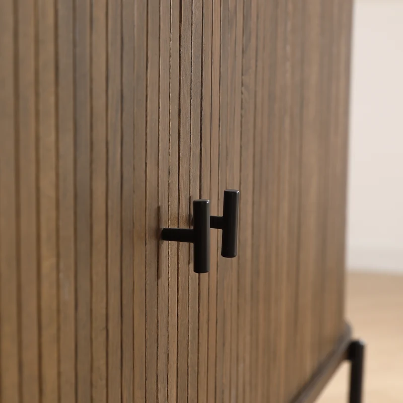 Florence Jalousieschrank mit Lamellen in geräucherter Eiche 160x45x75 cm.