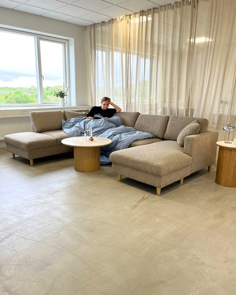 Jennifer linksgewandtes U-Sofa in Sand mit Chaiselongue - L: 300 x T: 208 x H: 82 cm