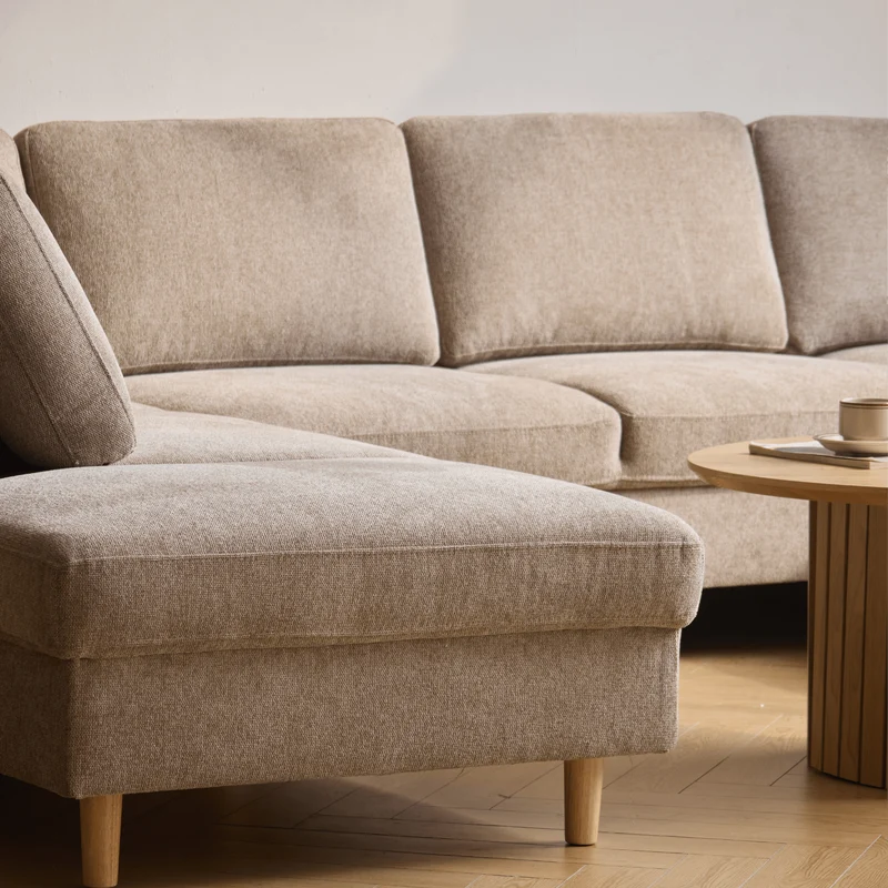 Jennifer rechtsgewandtes U-Sofa in Sand mit Chaiselongue - L: 300 x T: 208 x H: 82 cm