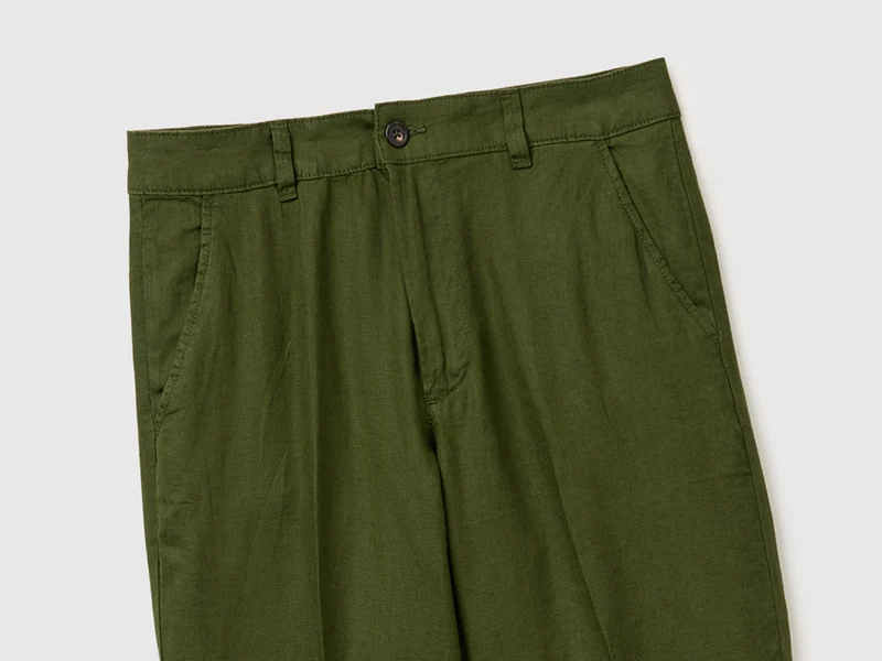 Gerade geschnittene Chinos aus reinem Leinen