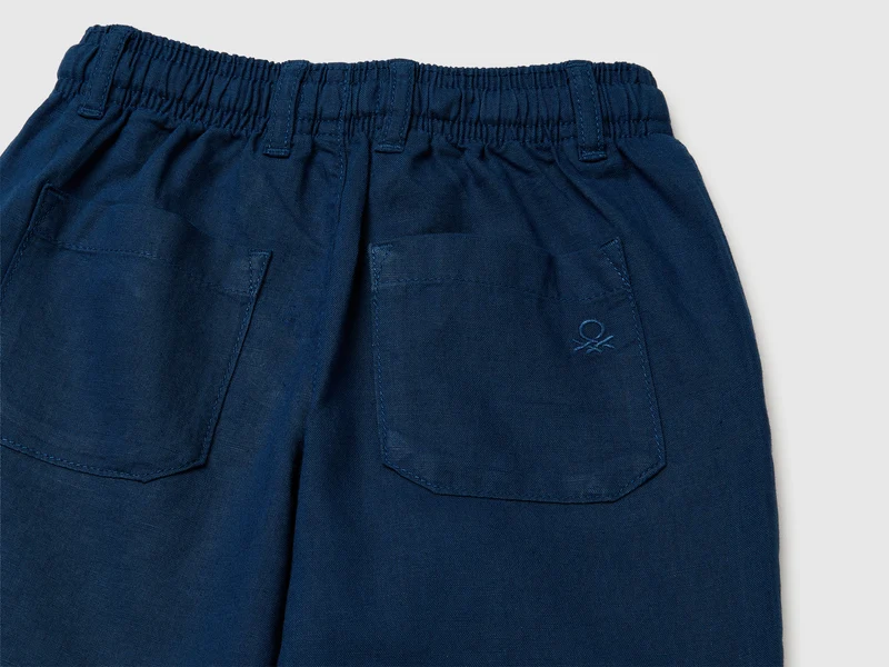 Shorts aus Leinenmischgewebe