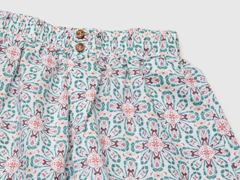 Shorts aus Leinenmischung mit Blumenmuster