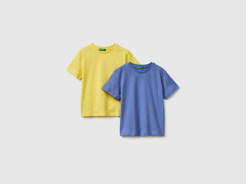 Zwei T-Shirts aus 100% Baumwolle