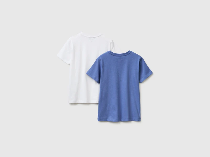 Zwei T-Shirts aus 100% Baumwolle