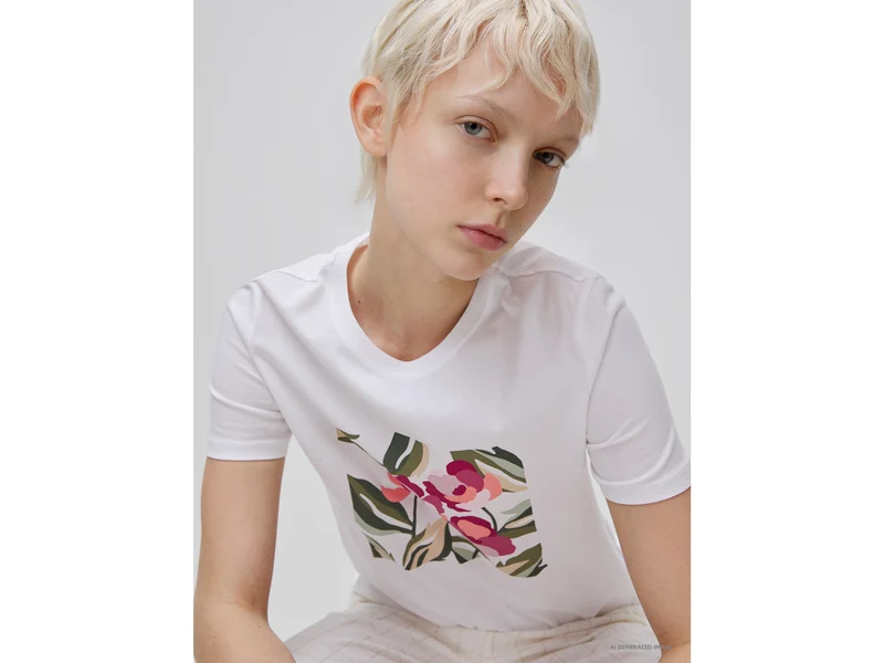 T-Shirt mit Blumenmuster